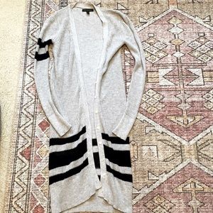 Banana Republic Long Sleeve Duster